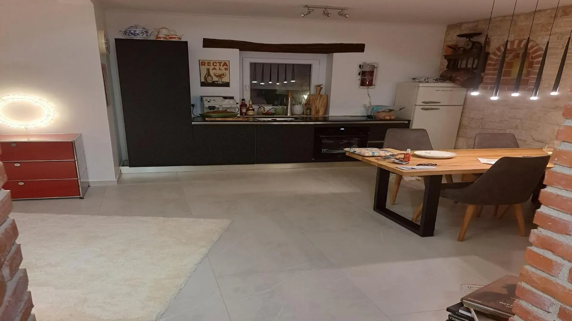 Beautiful Holiday Home Near The Sea Tar-Vabriga